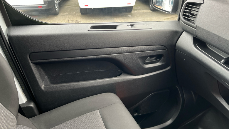 Vauxhall Vivaro L1 Diesel 2900 1.5d 100PS Prime H1 Van